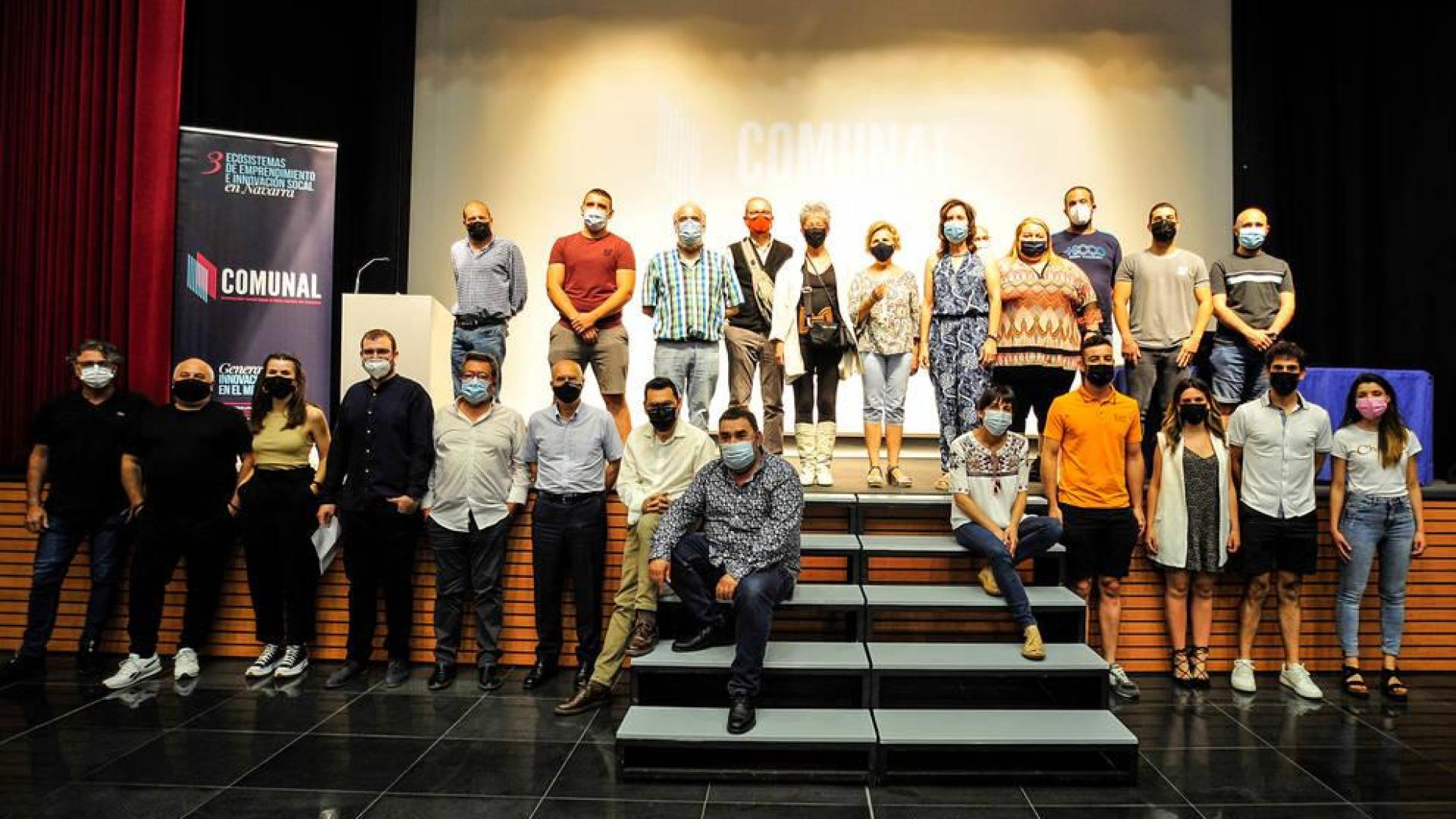 Participantes en la presentación de los proyectos y del espacio 'coworking' de 'Comunal' ayer por la tarde en Falces.
