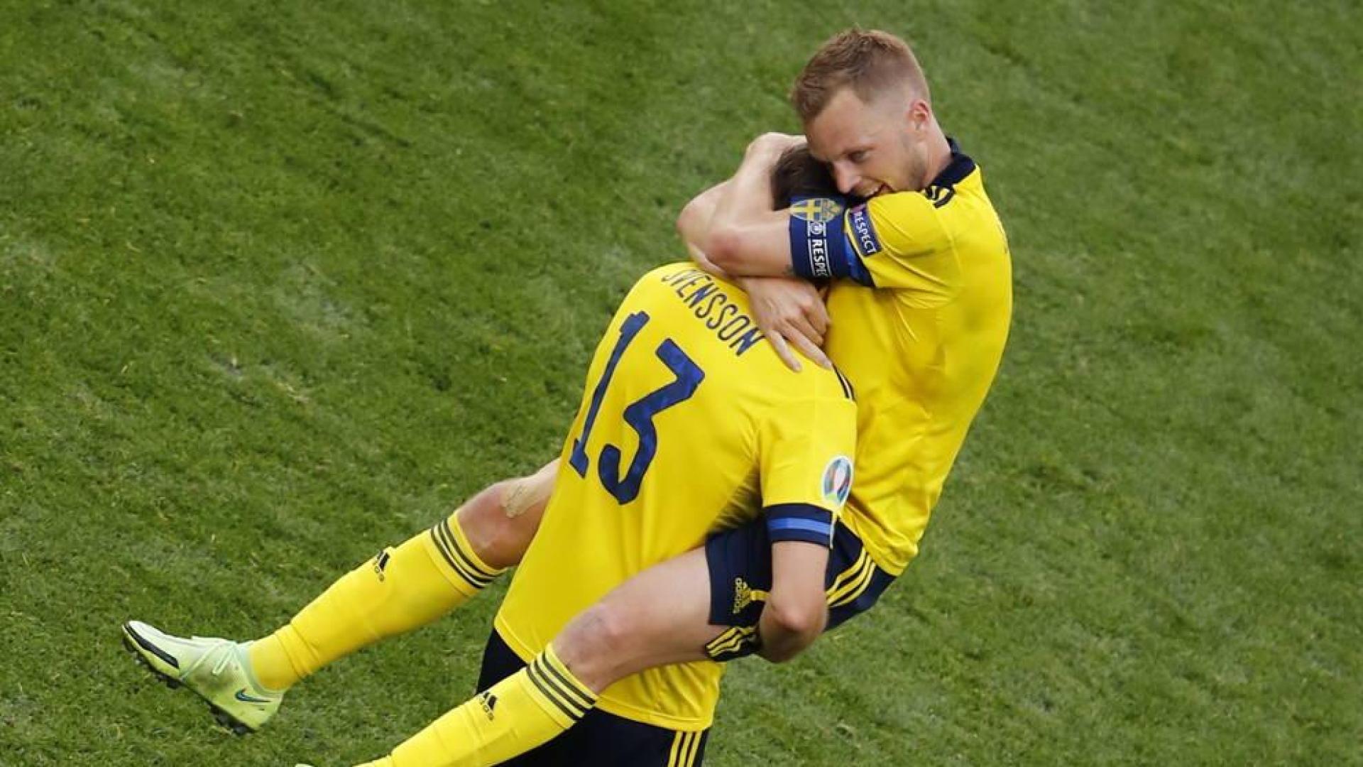 Suecia reacciona a tiempo y cobra vida en el grupo de España