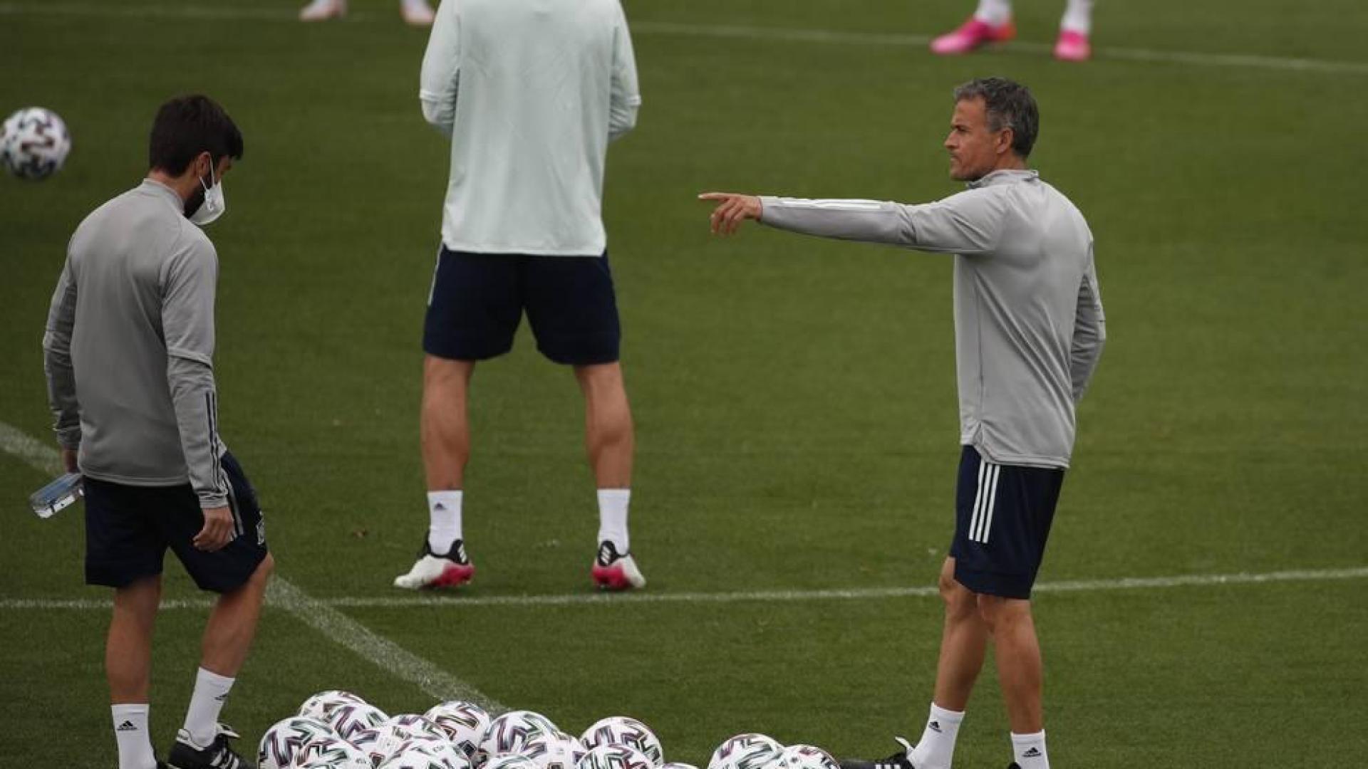 Presión para España; una final para Lewandowski
