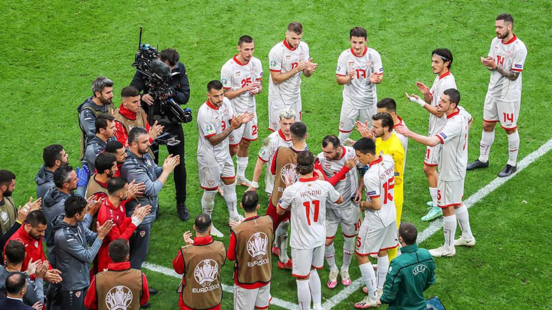 Países Bajos disfruta en el adiós de Pandev