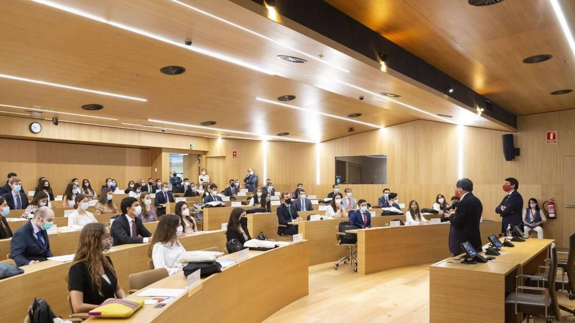 Doce másteres de la Universidad de Navarra se sitúan entre los mejores de España