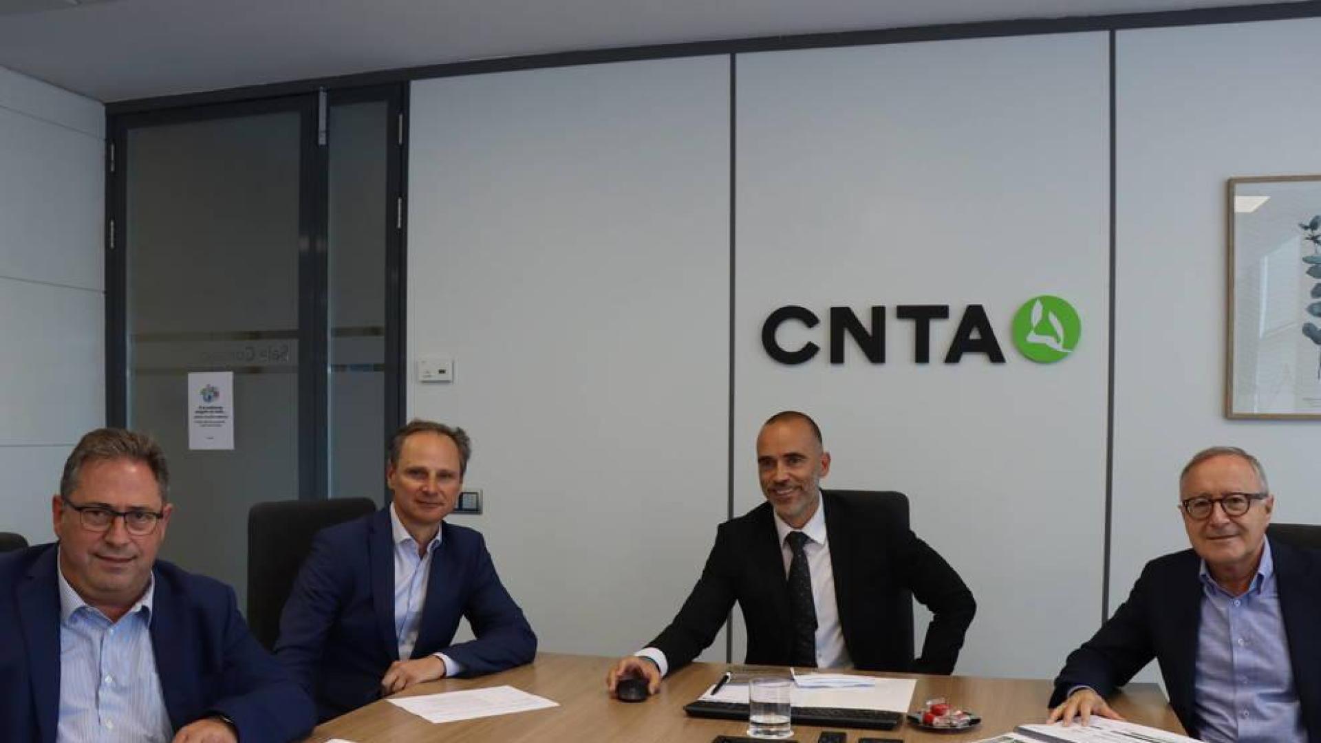 Algunos de los asistentes a la asamblea. De izquierda a derecha, Cayo Martínez (Viuda de Cayo), Javier Catalán (PKF), Héctor Barbarin (CNTA) y Juan Miguel Floristán (Vegamayor).