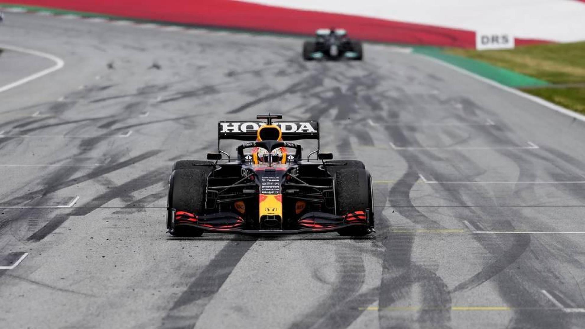 Verstappen refuerza liderato al ganar en Estiria