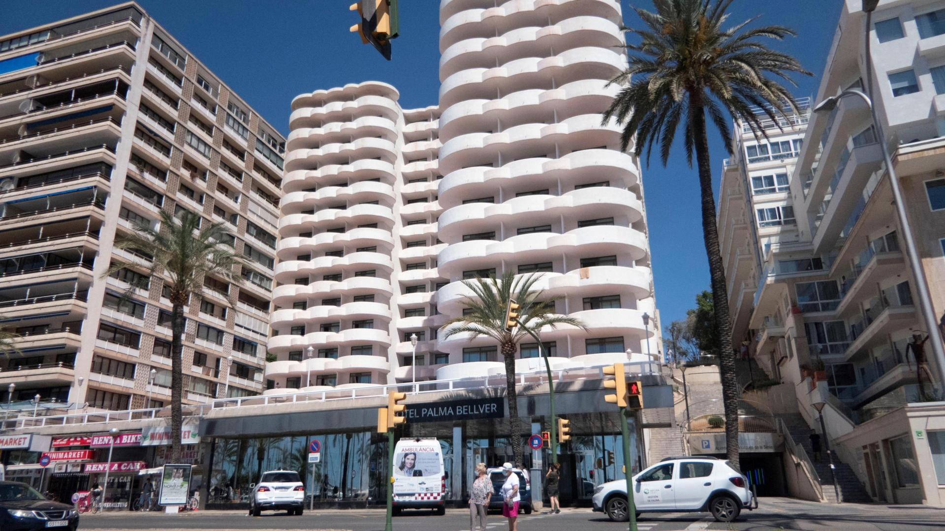 Vista del Hotel Palma Bellver, el hotel covid donde se alojan algunos de los estudiantes que visitaron Mallorca en viaje de estudios y que han tenido contacto con positivos
