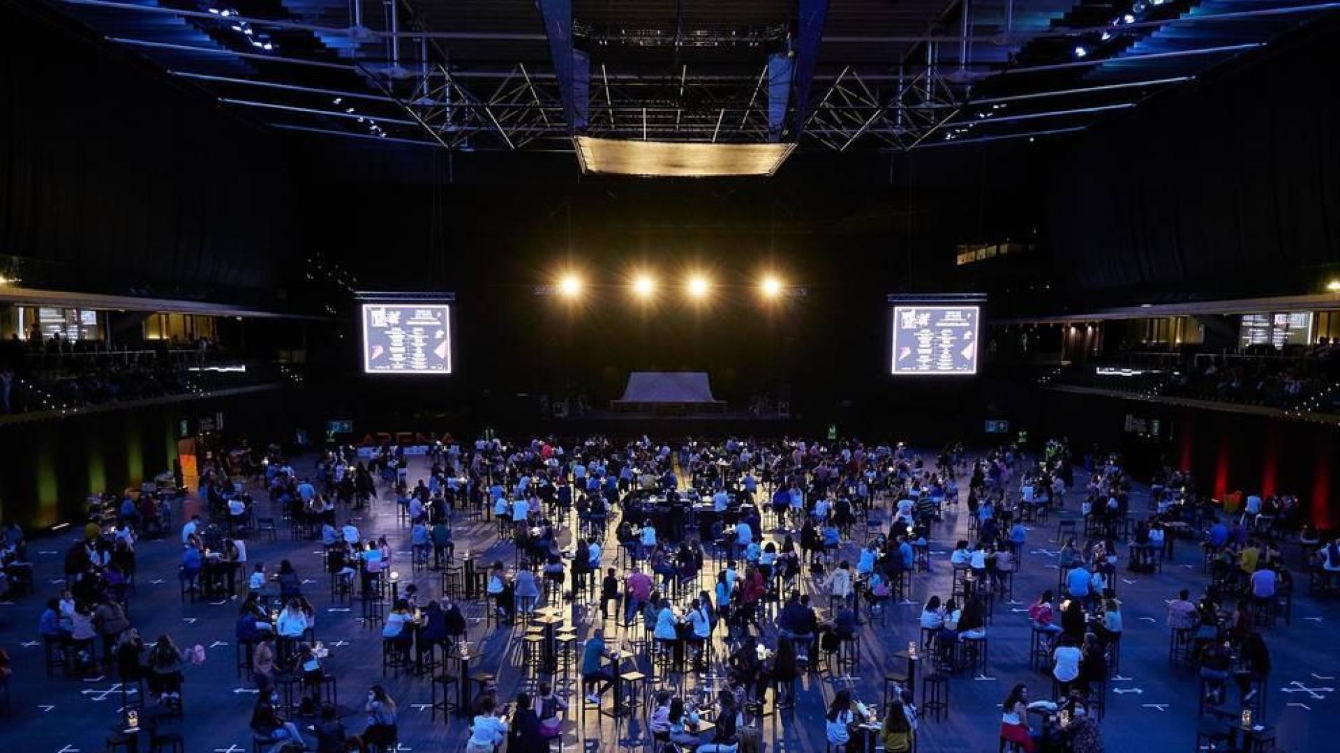 Público, en el concierto de Lola Índigo en el Navarra Arena.