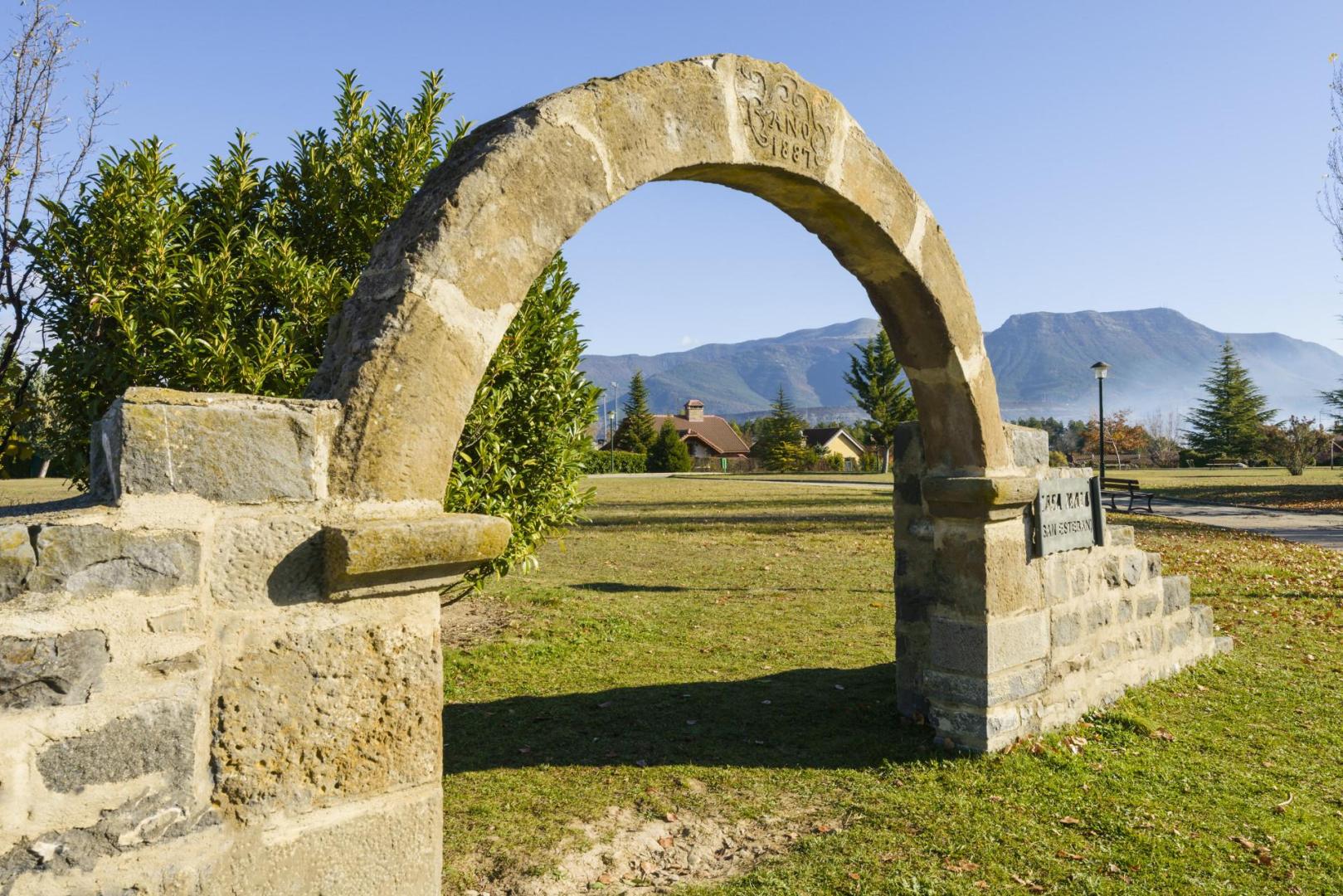 Sabiñánigo, tu Puerta de los Pirineos.