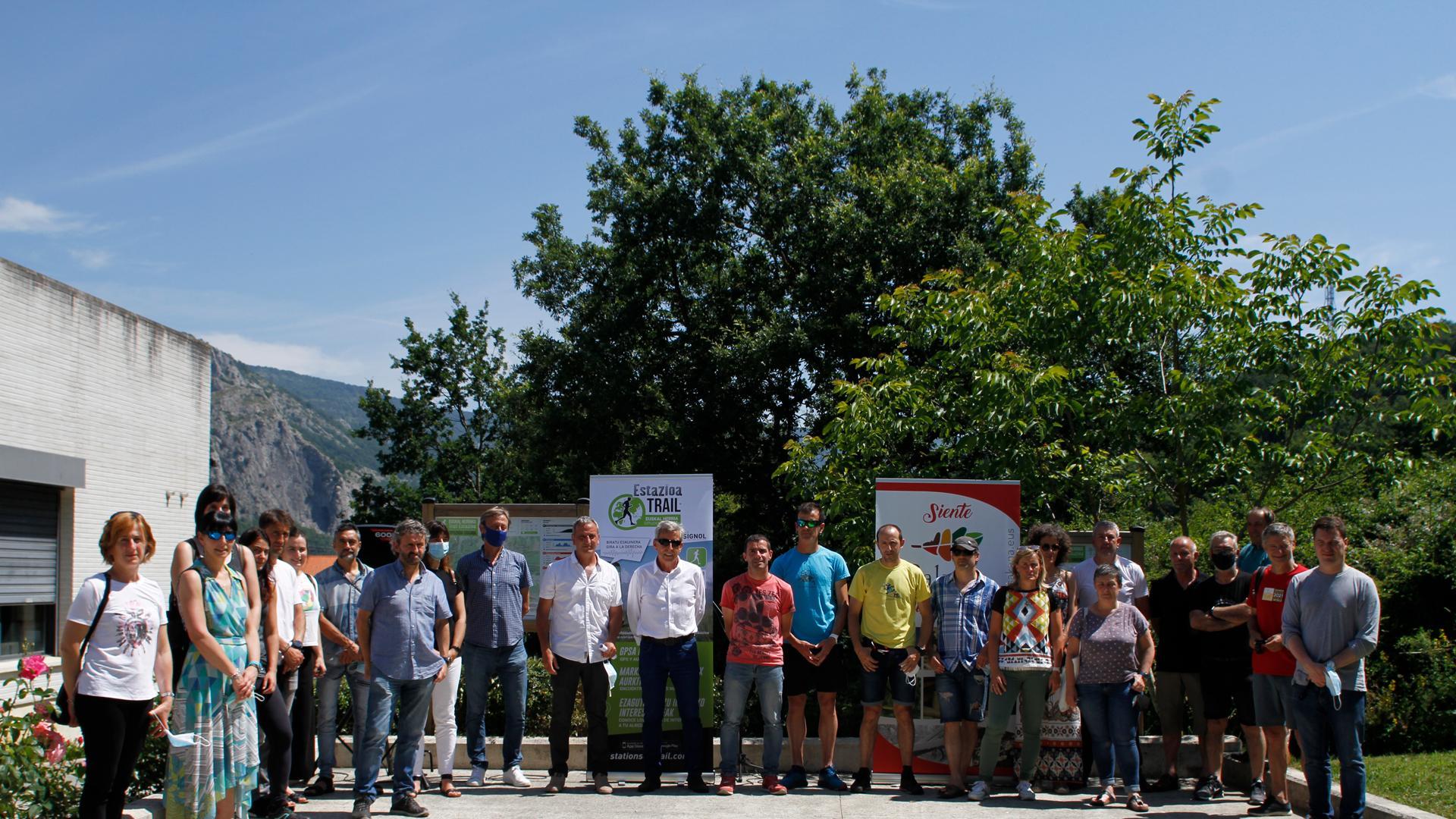 Representantes de entidades y clubes de montañas, ayer en la nueva ‘Estación de Trail’