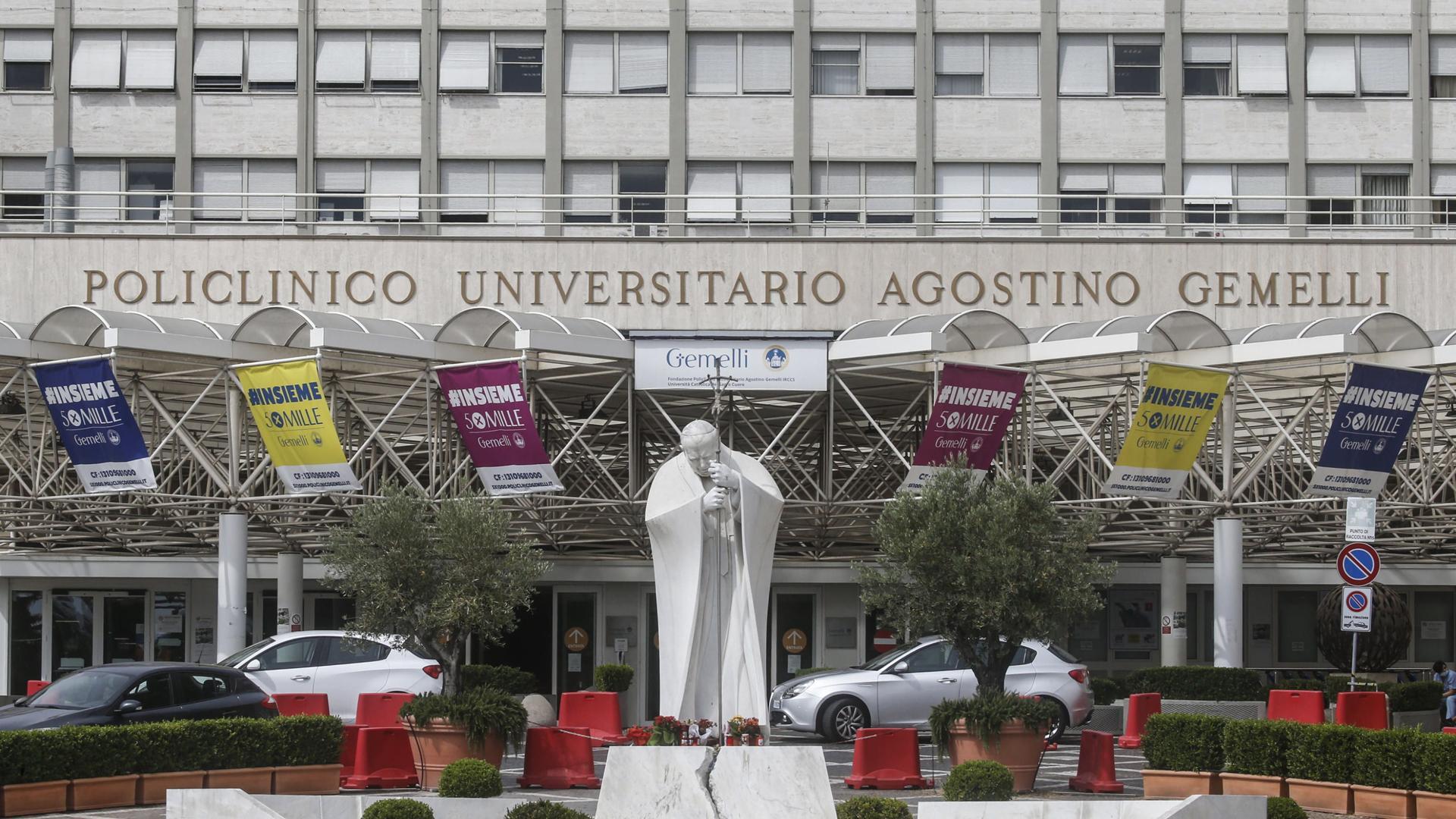 El papa Francisco ha sido operado en el hospital Policlínico Gemelli de Roma