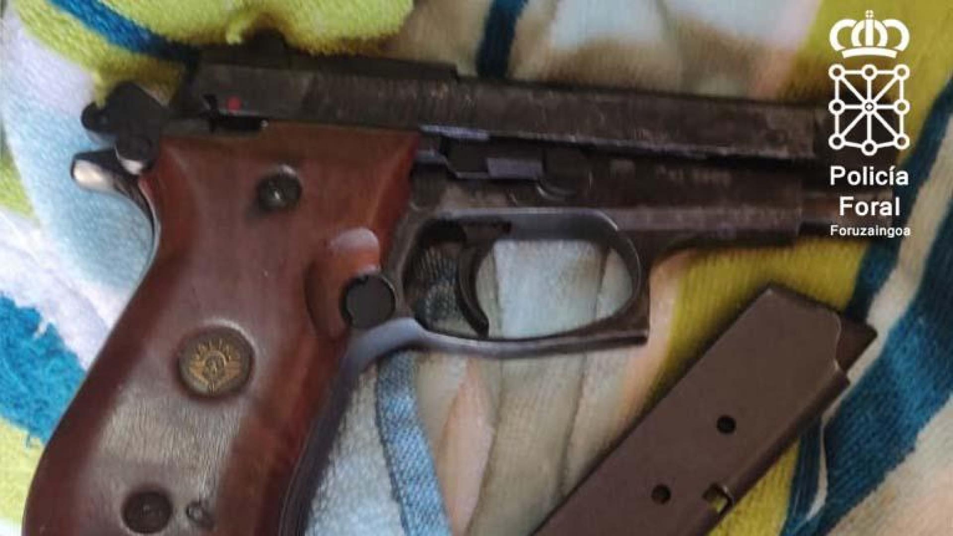 Imagen de la pistola incautada