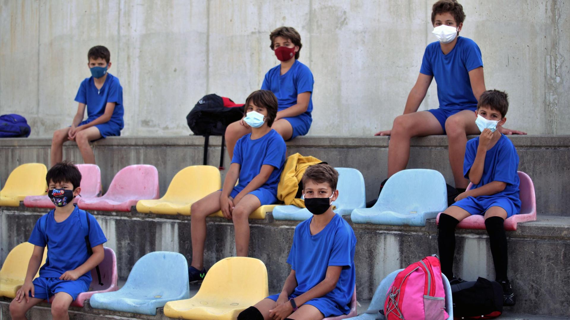 Obligación de mantener la distancia de seguridad y recomendación del uso de la mascarilla