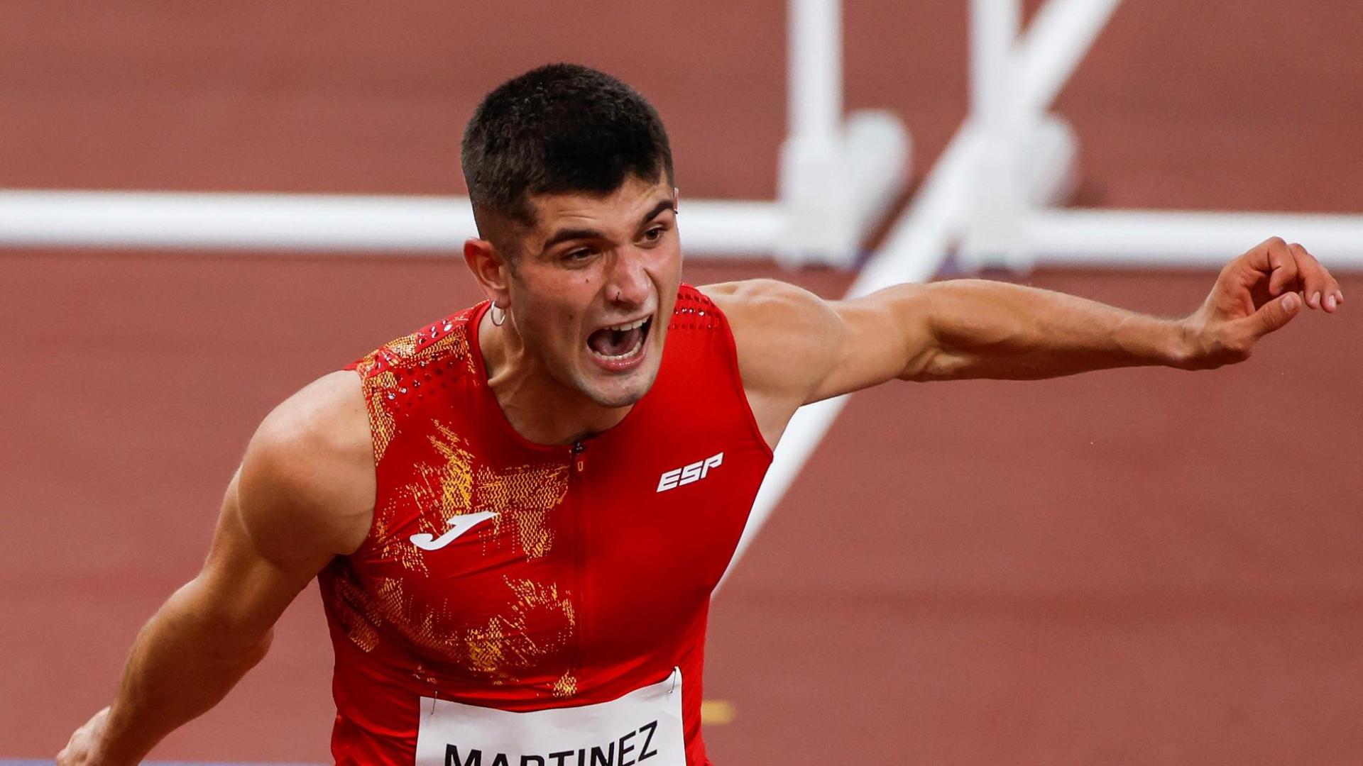 El español Asier Martínez, en las rondas preliminares de 110m valla masculino.