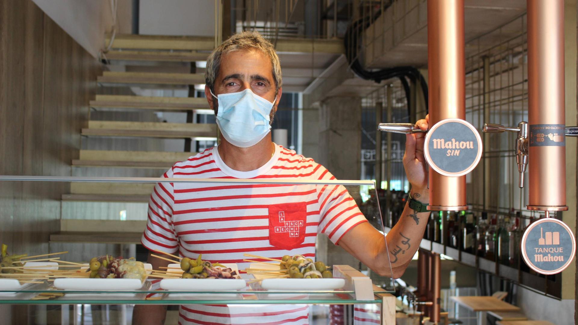 Ariel Sdrech Toscani, cocinero y gerente del bar La Escabechina