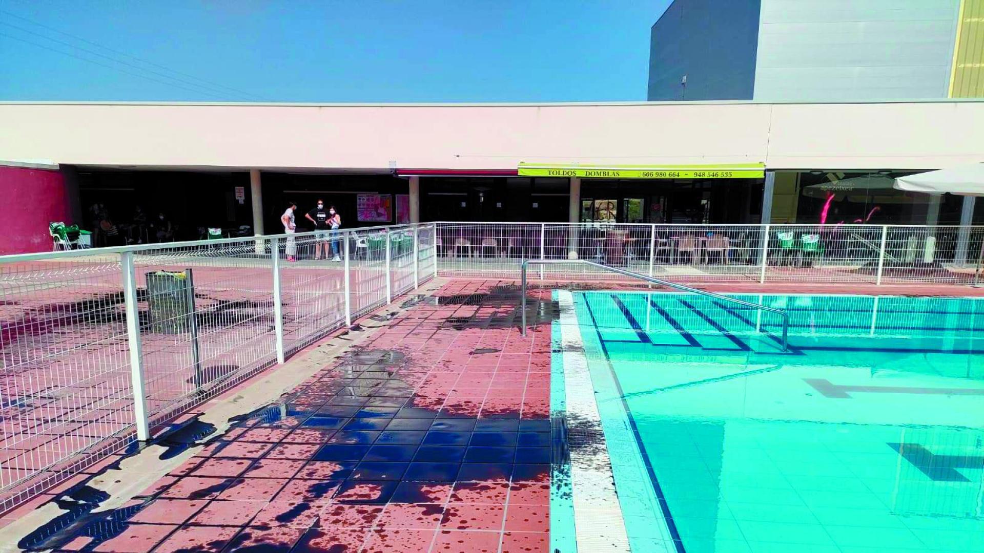Sabotean las piscinas municipales de Oteiza de la Solana con aceite  industrial