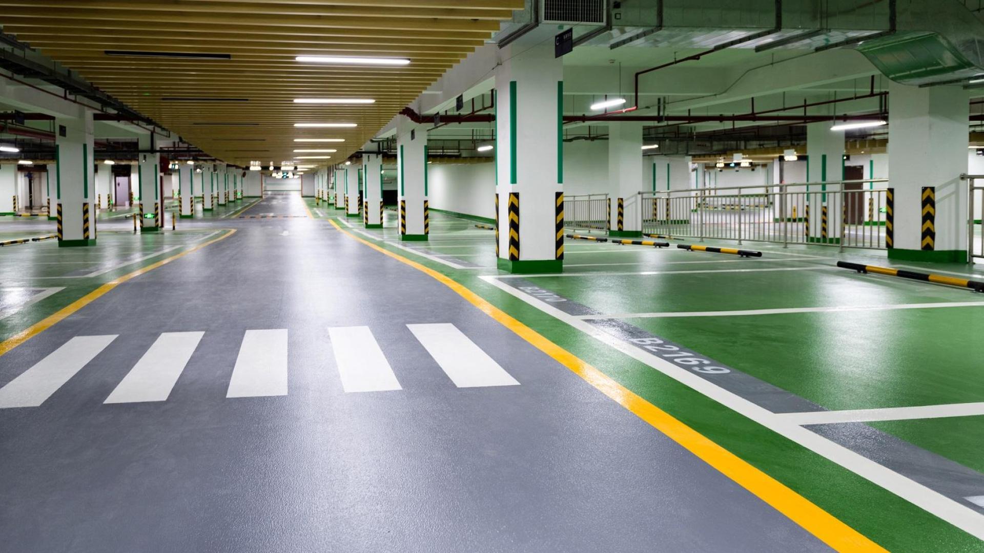 Imagen de un parking vacío.