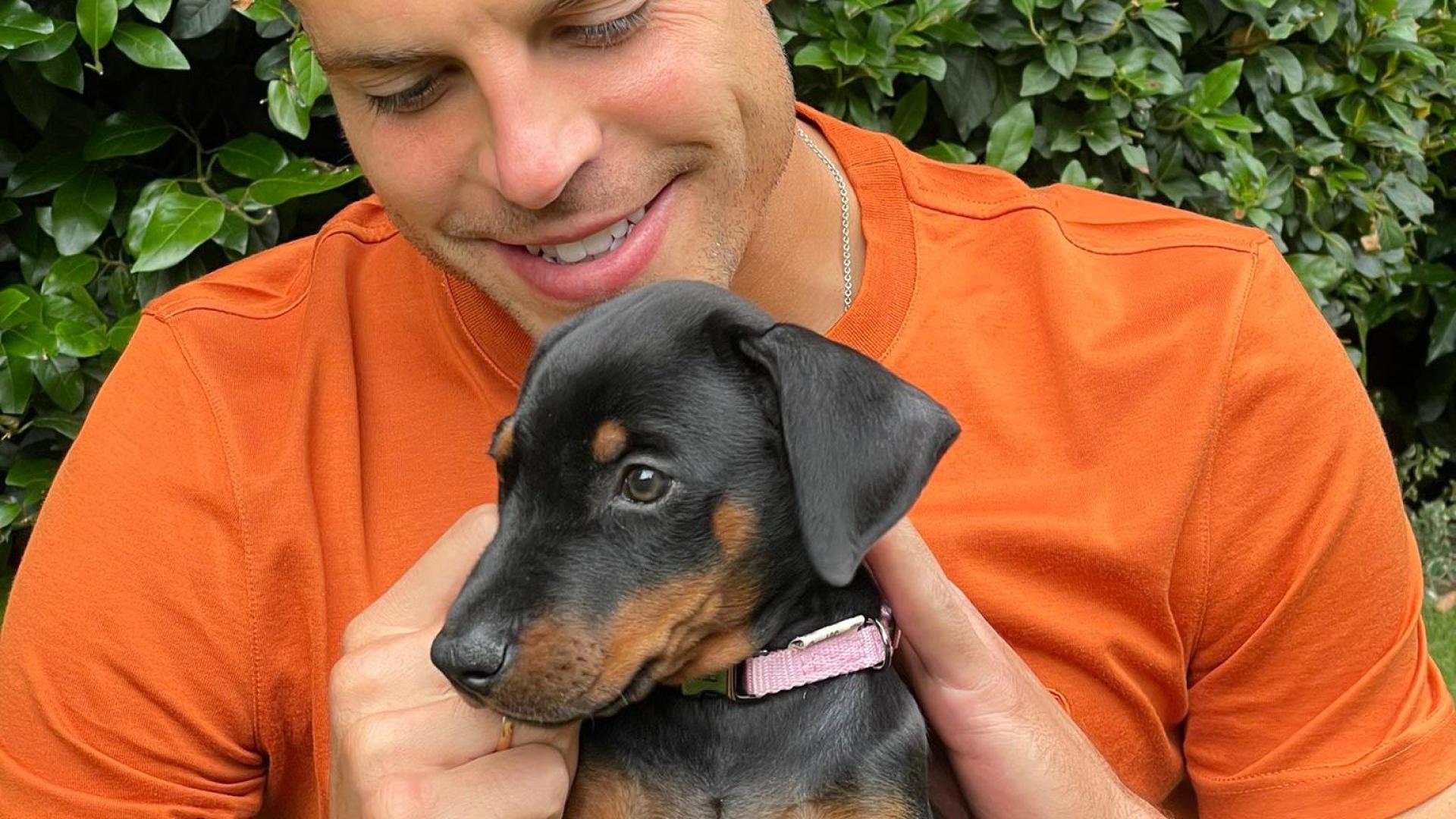 César Azpilicueta y Kira, su nueva mascota