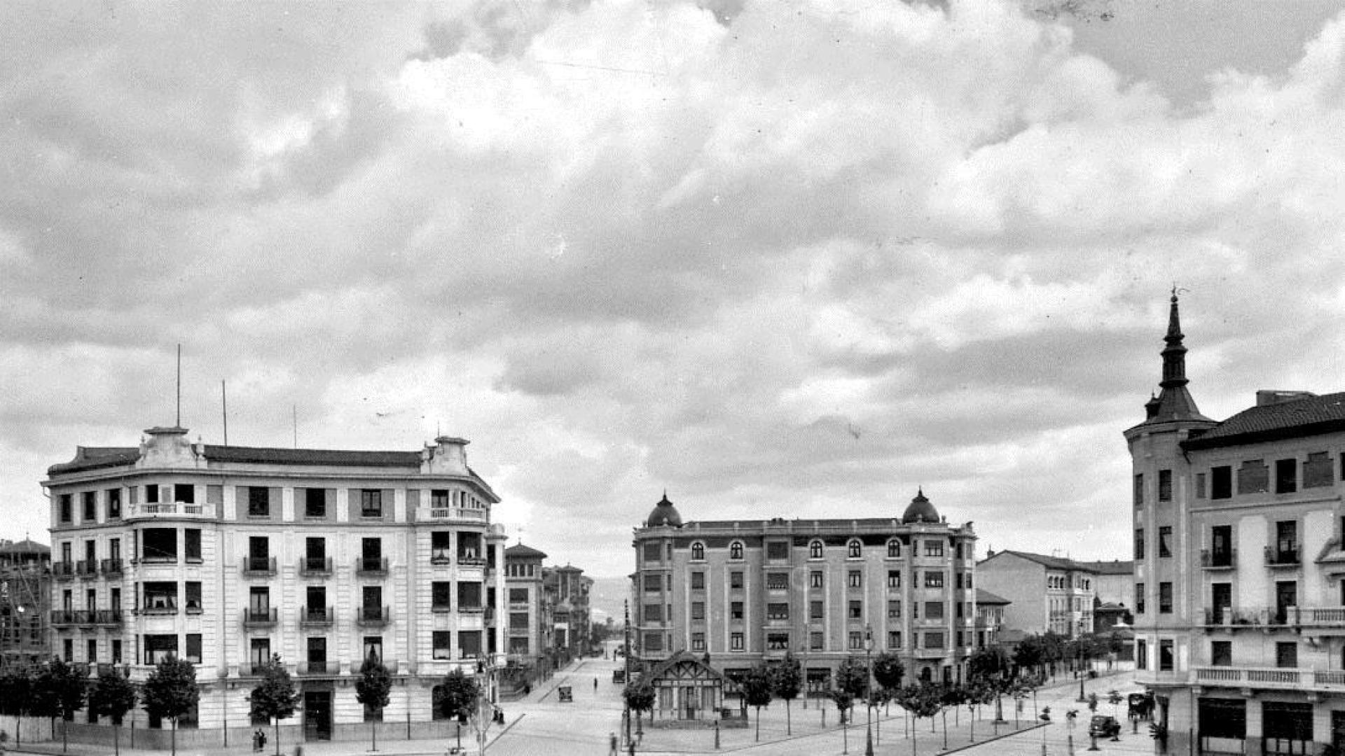 Plaza Príncipe de Viana 1940