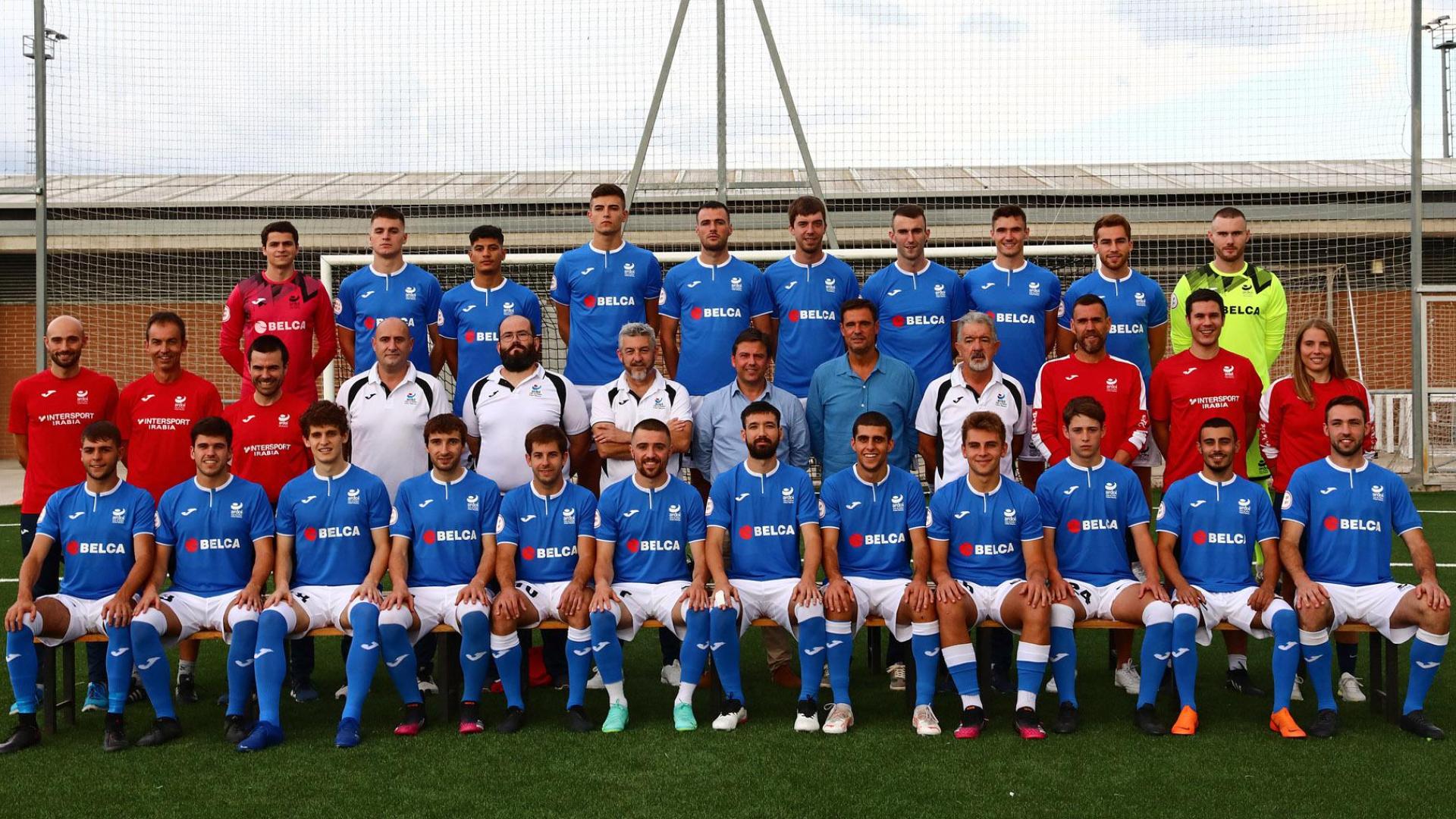 La plantilla del Ardoi que va a debutar en la Segunda RFEF se presentó ayer antes de la semifinal de la Copa Federación