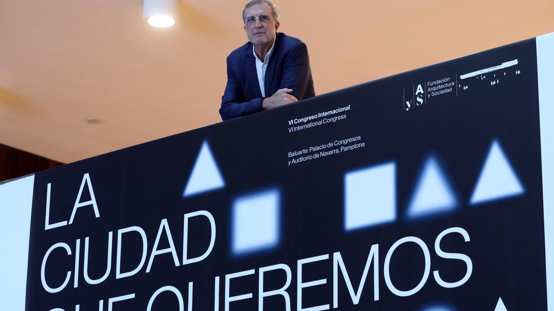 José María Ezquiaga, director del congreso de la Fundación Arquitectura y Sociedad, este miércoles en el Baluarte de Pamplona