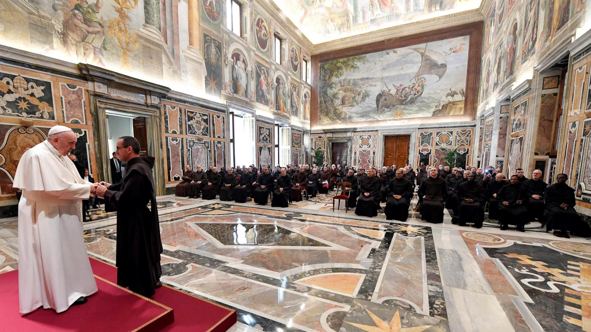 El Papa Francisco se reúne con la Orden de los Carmelitas Descalzos