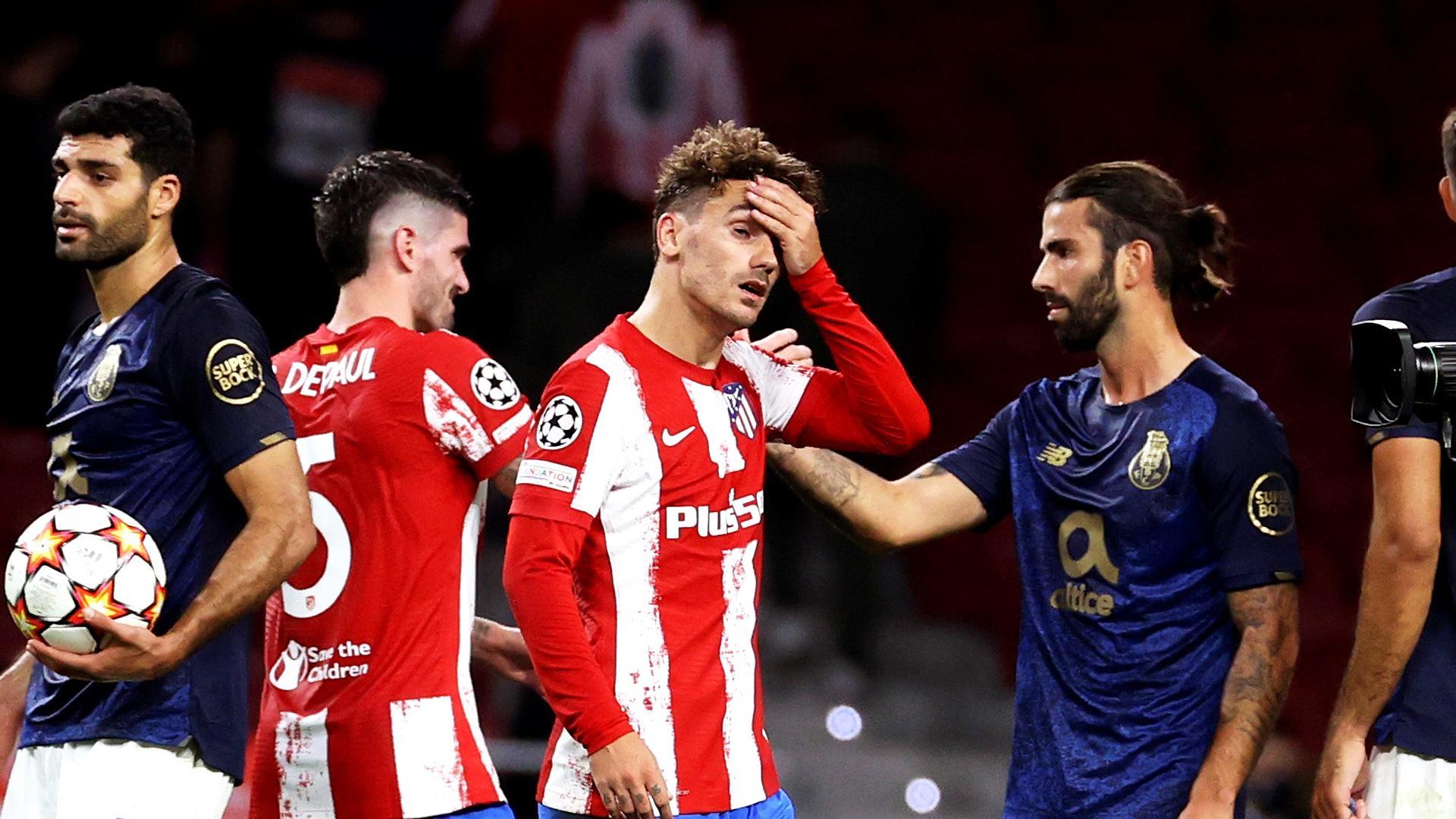 De Paul y Griezmann saludan a los rivales tras finalizar el encuentro