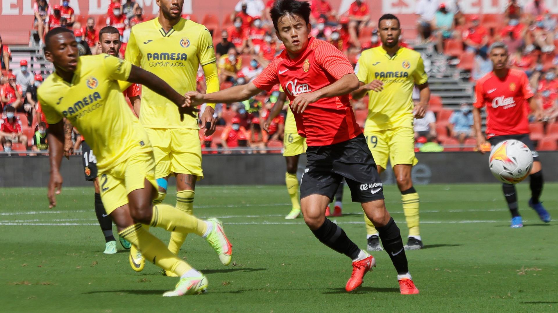 Un lance del partido entre el RCD Mallorca y Villarreal CF