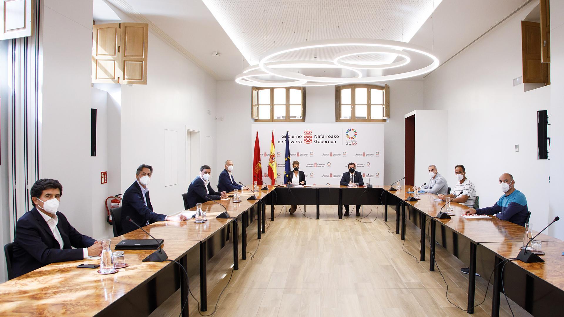 Un momento de la reunión entre representantes de VW, del comité y del Gobierno de Navarra