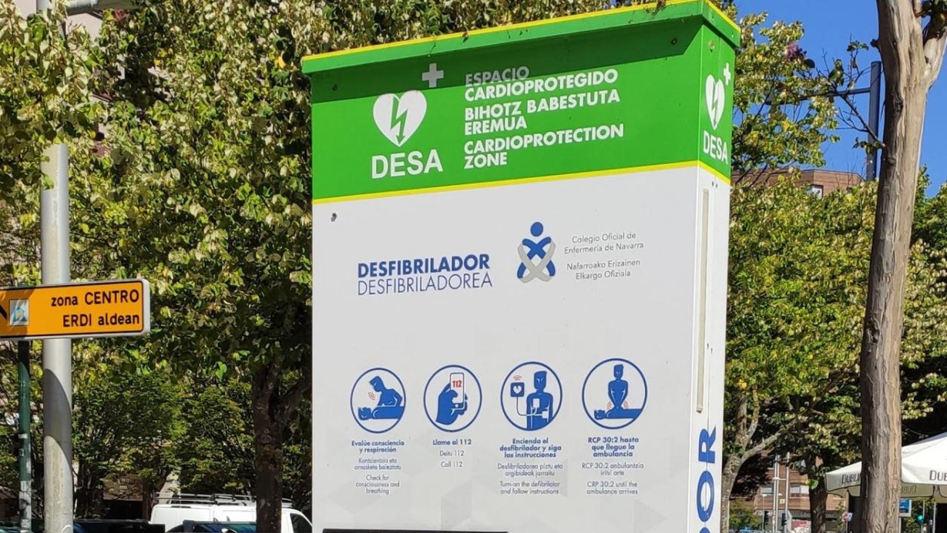 Torre de cardioprotección situada en la avenida de Pío XII de Pamplona