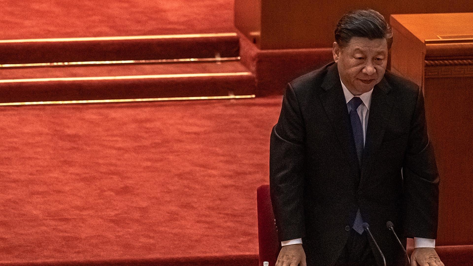 El presidente chino Xi Jinping participa durante la conmemoración del 100 aniversario de la Revolución Xinhai