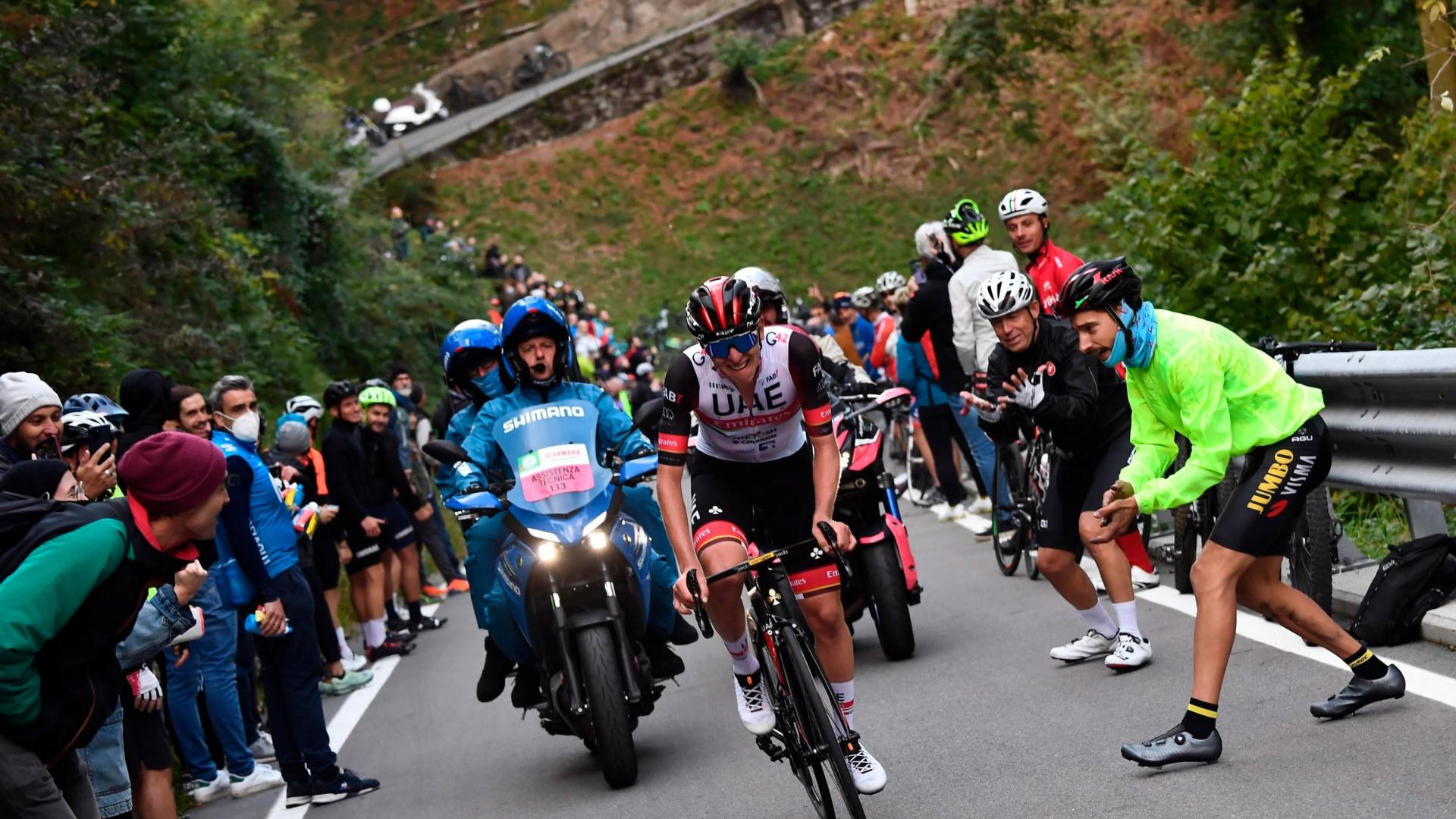 Pogacar durante la clásica de Lombardia