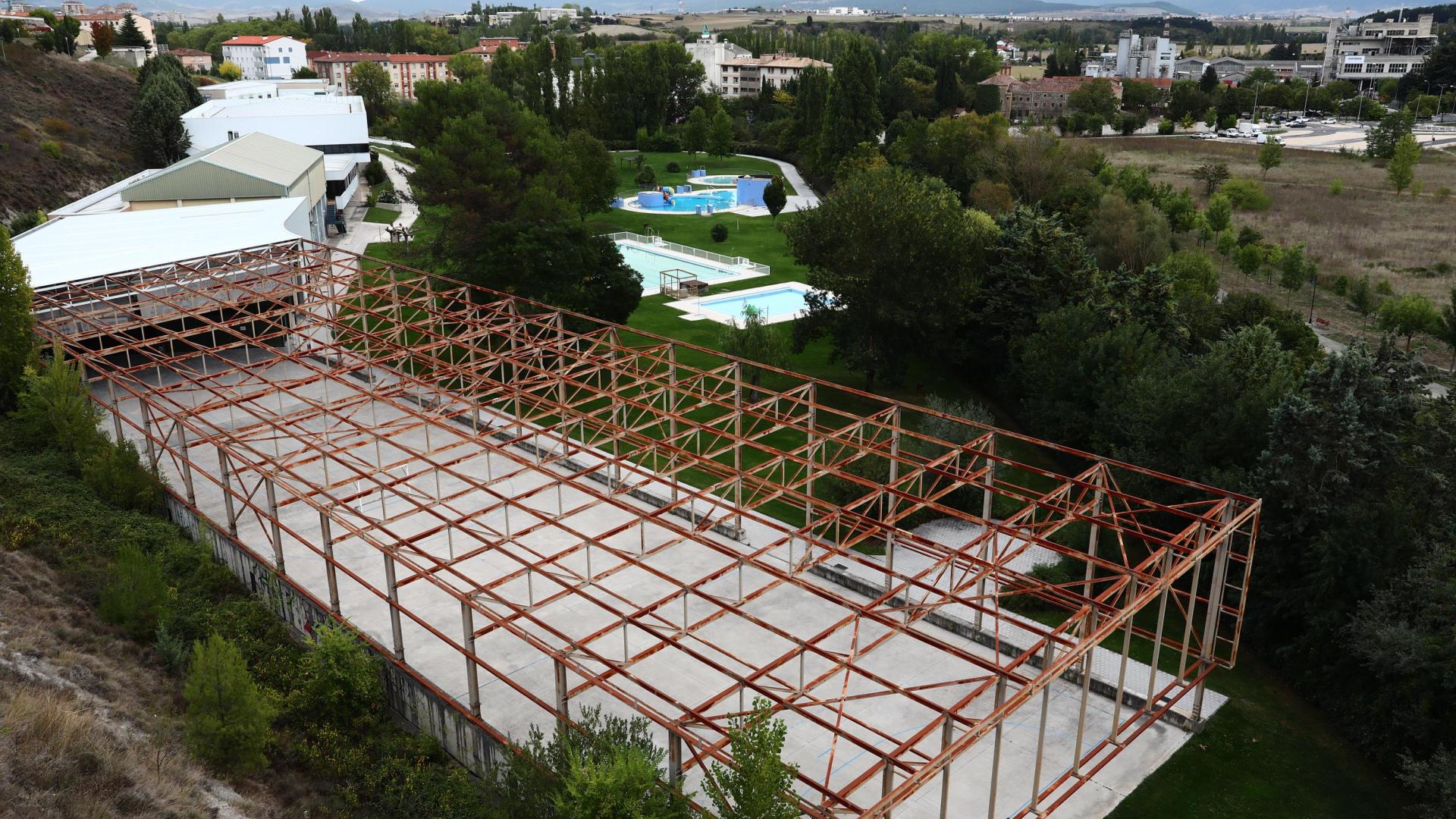 La estructura metálica inacabada que ahora se cubrirá