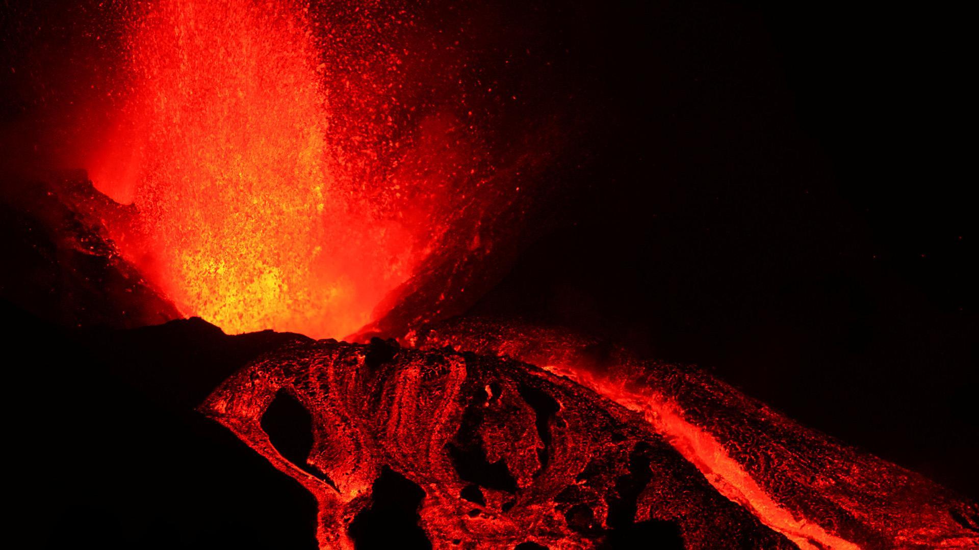 El volcán Cumbre Vieja continúa en erupción con fuerza