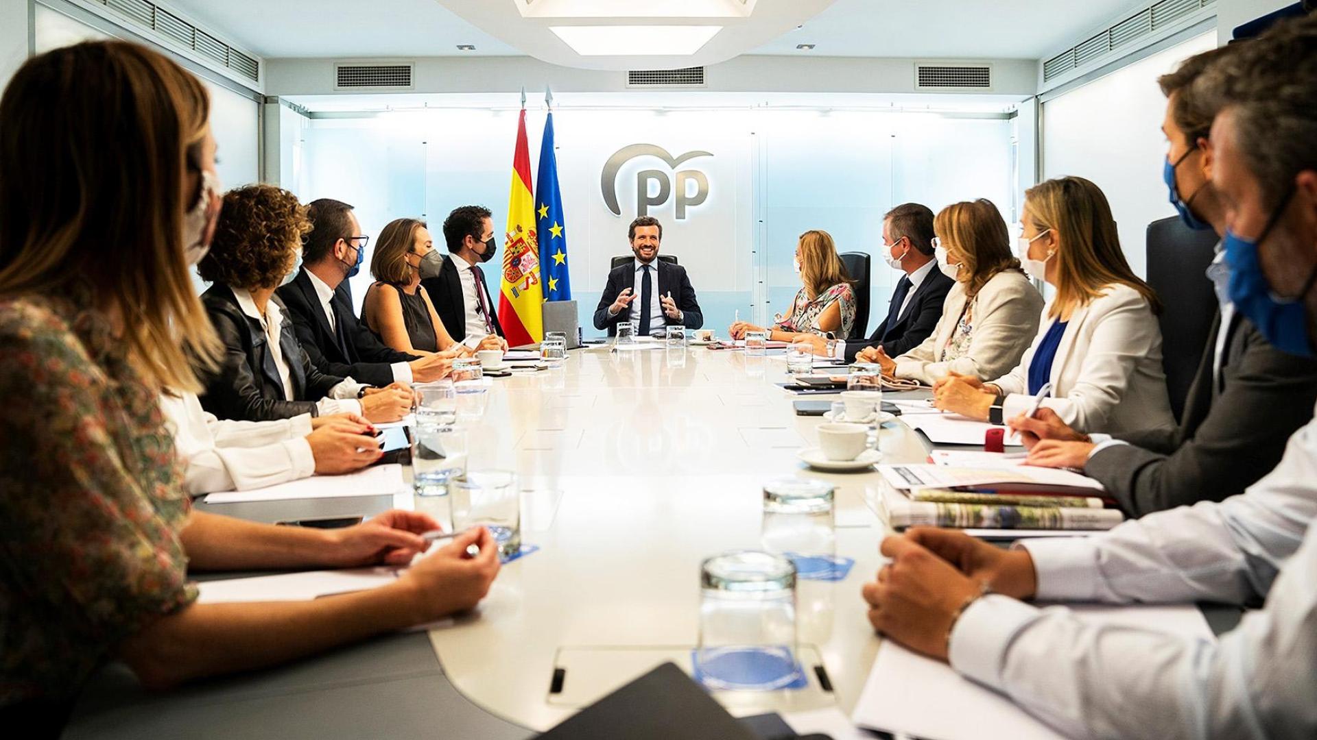 Pablo Casado, presidente del PP, encabeza la reunión del Comité de Dirección del partido