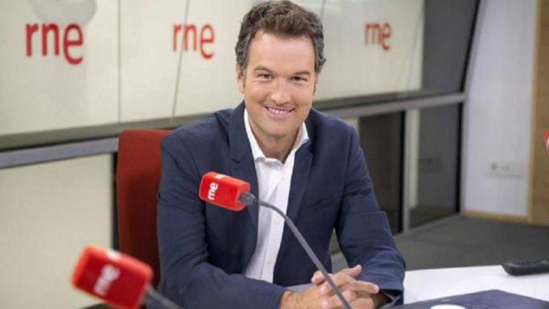 Periodista Íñigo Alonso