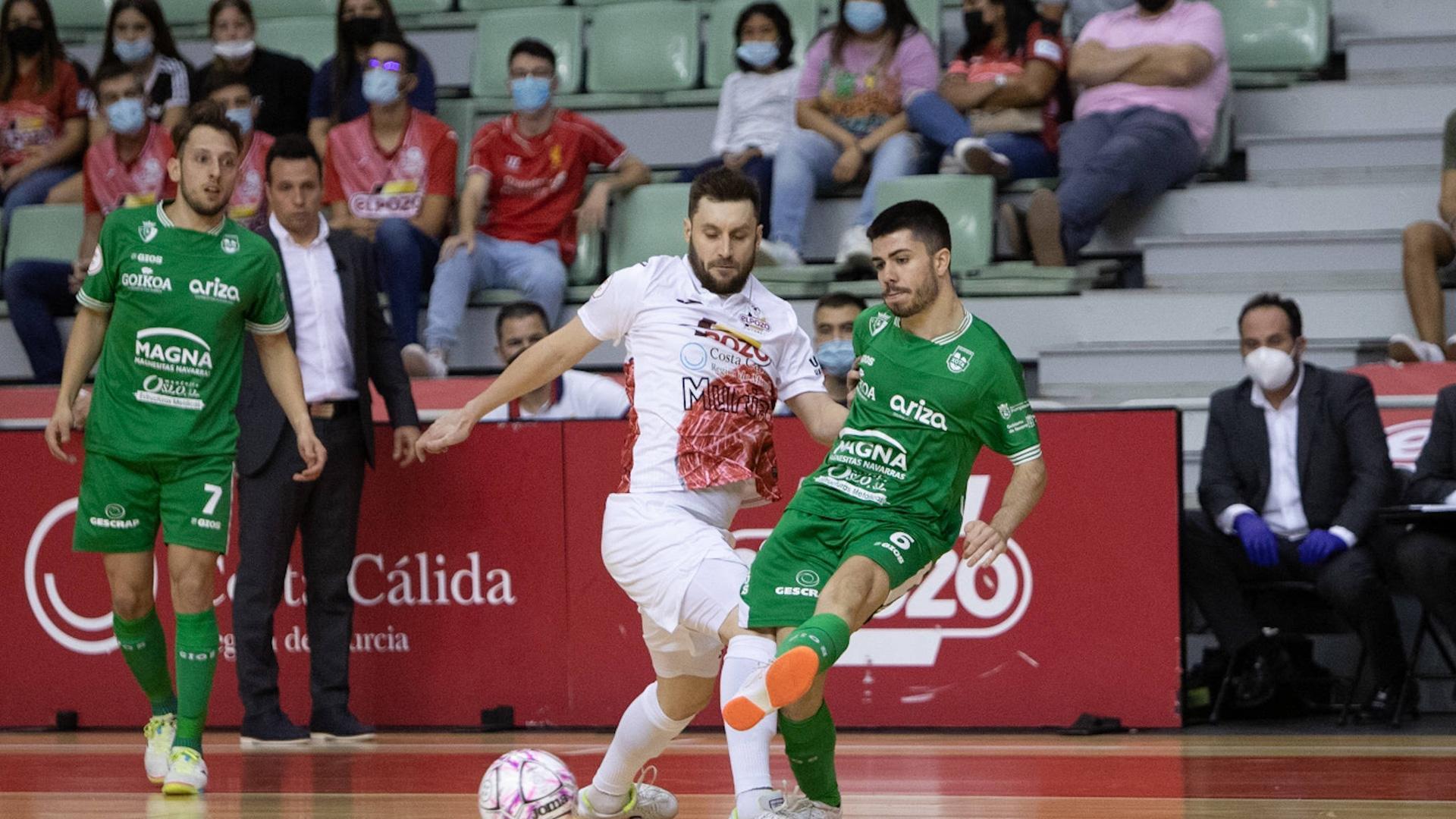 Un momento del partido entre el Pozo y el Xota, este sábado
