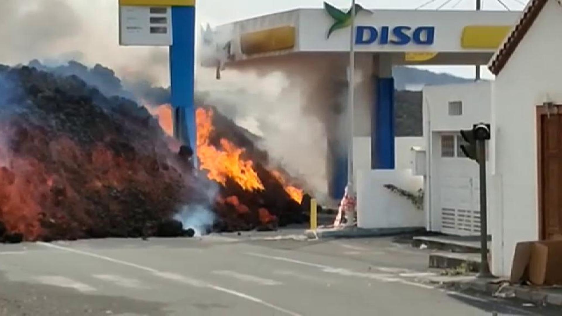 Son tres ramales que pueden llegar a unirse en un avance que las vaguadas que hay en el terreno no logran desviar ni detener
