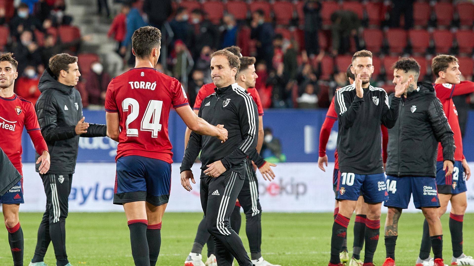 Fotos del partido Osasuna - Granada en El Sadar.