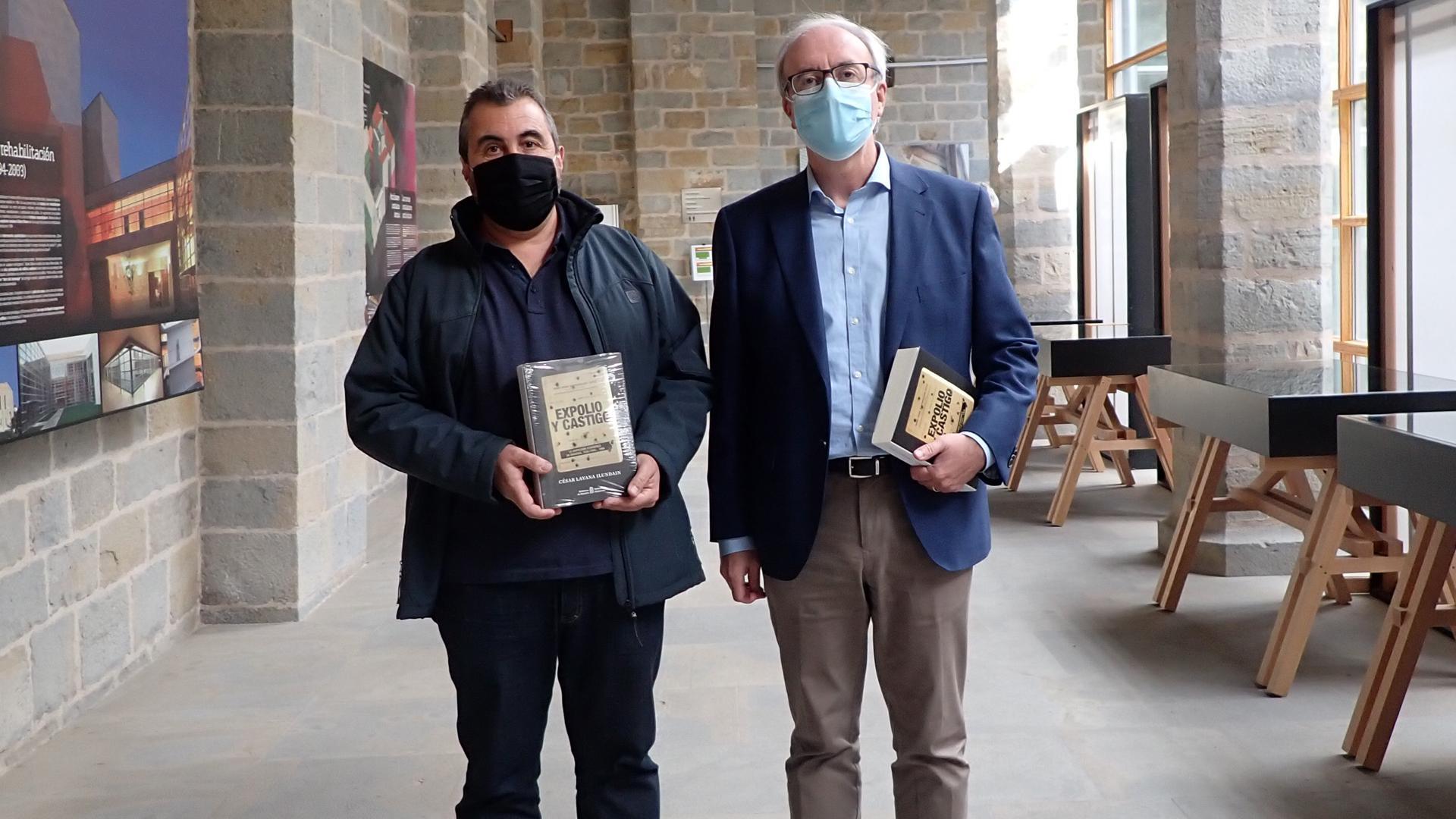 César Layana, el autor del libro 'Expolio y Castigo', y Joaquim Llansó