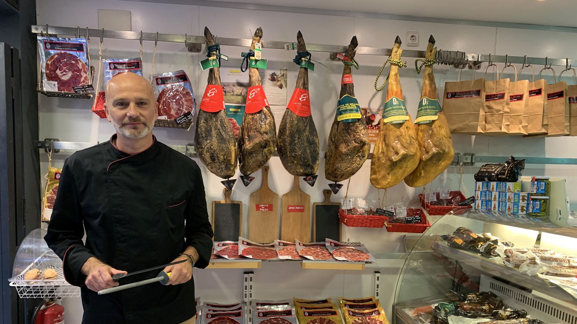 Jacob López regenta ahora Los Ibéricos de San Nicolás, en la calle del mismo nombre