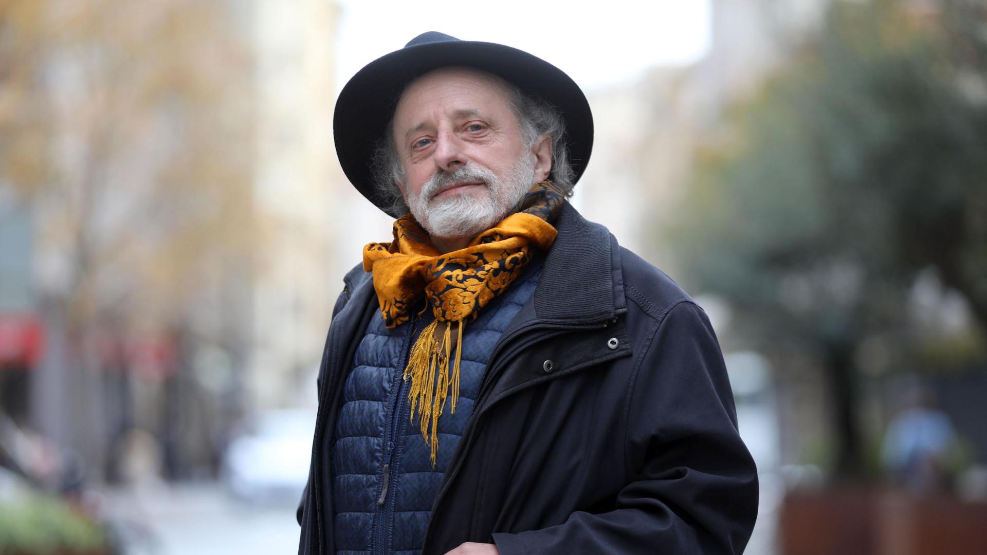 Francisco Javier Irazoki, que reside en París desde hace 28 años, presentó en Pamplona Palabra de árbol, su nuevo libro