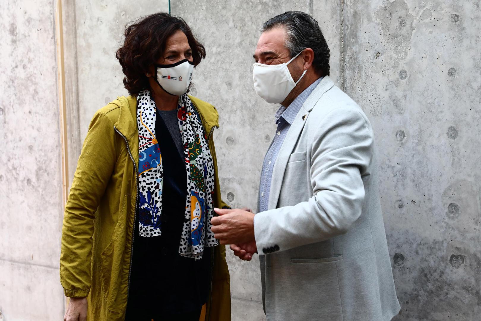 La consejera Itziar Gómez y José María Agramonte