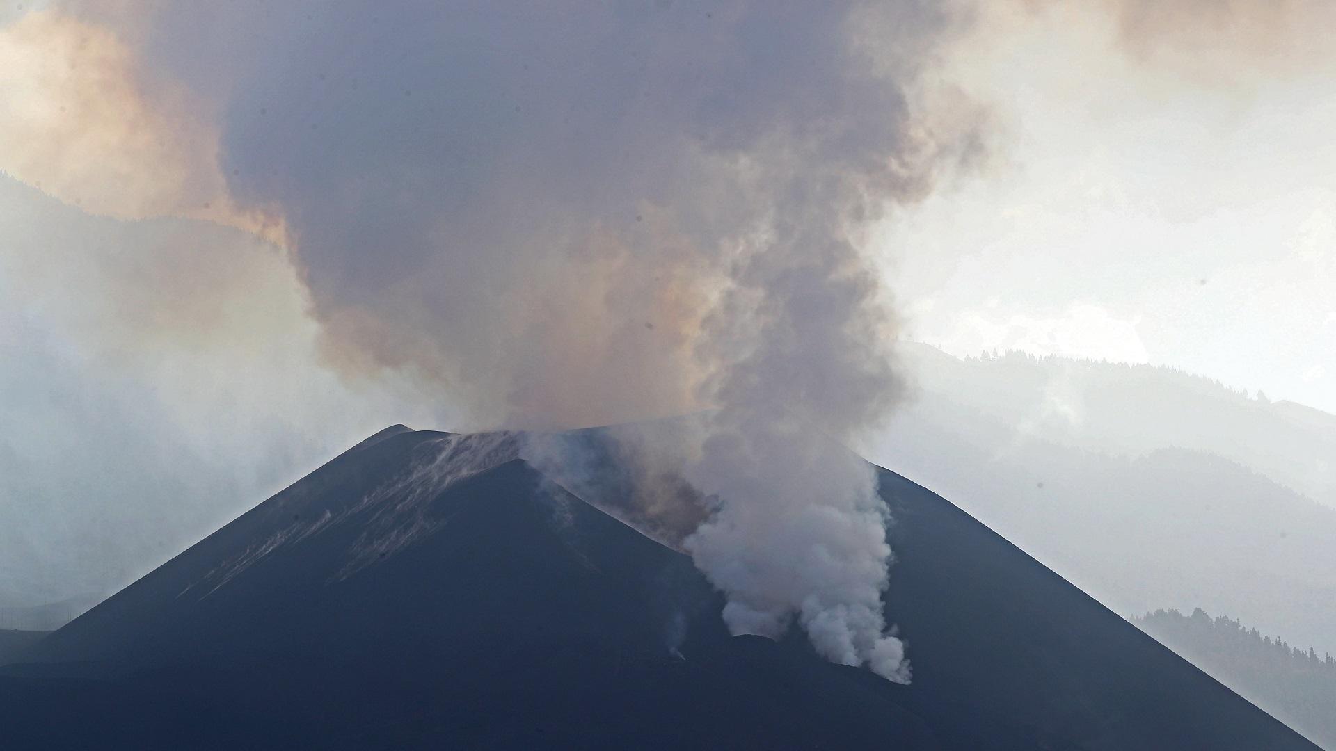 Vista del volcán Cumbre Vieja este jueves