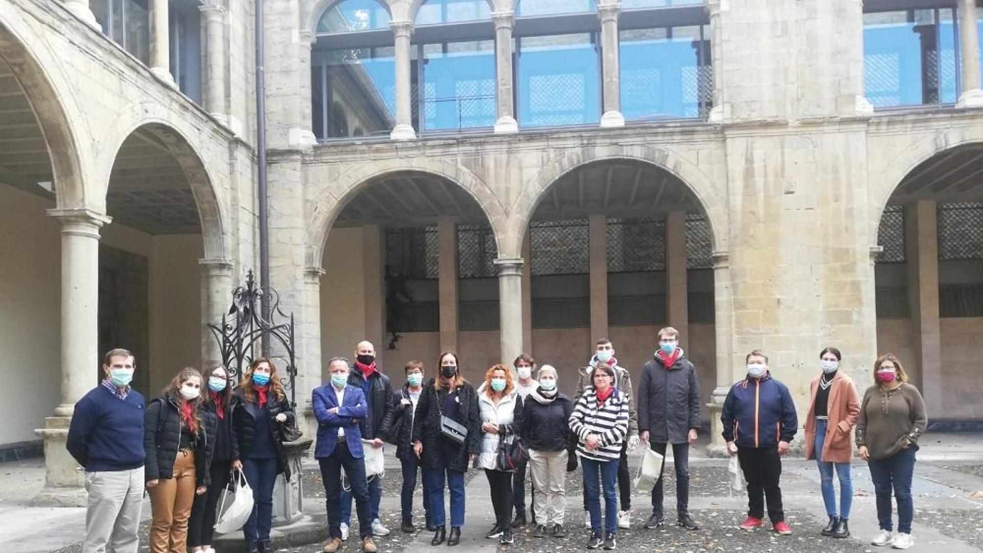 Recepción del grupo en el Departamento de Educación
