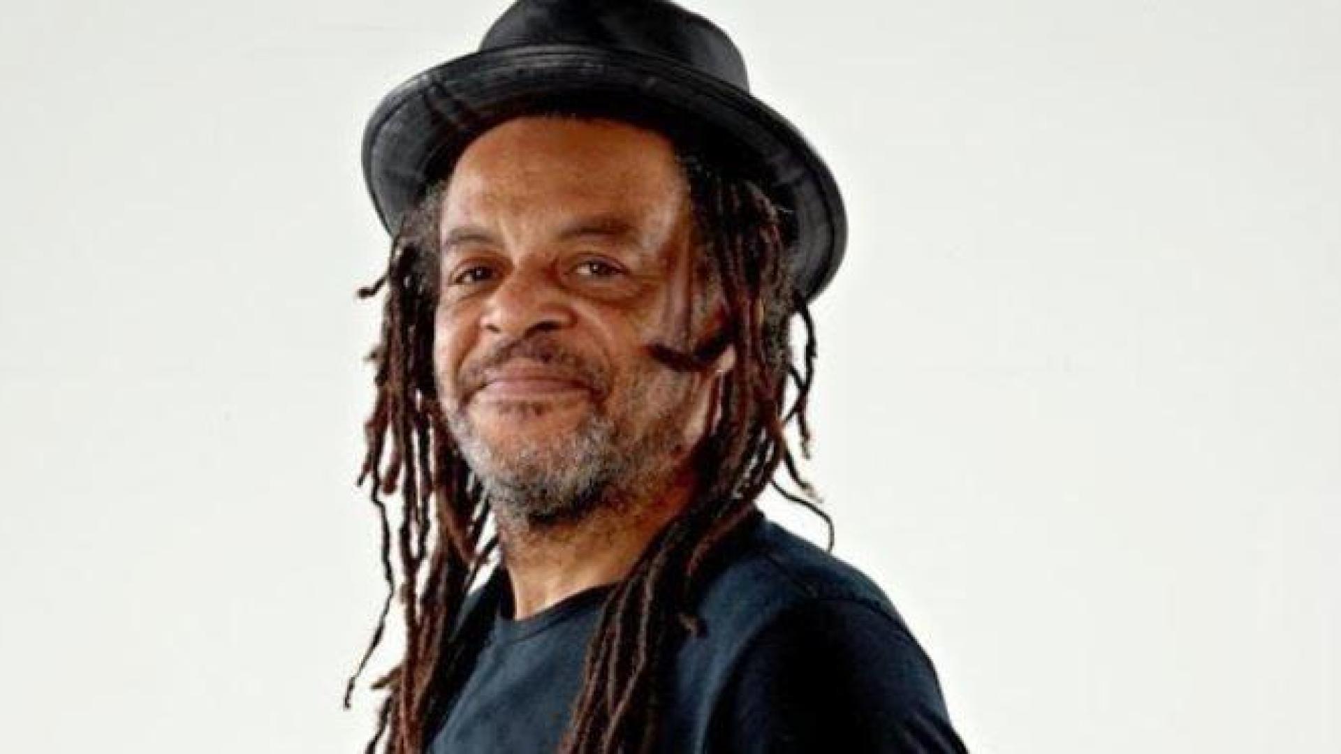 El cantante y miembro fundador de UB40 Terence Wilson, más conocido como 'Astro'

TWITTER @UB40

07/11/2021