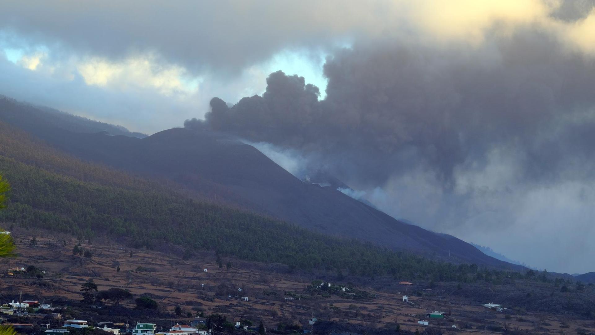 Una de las bocas eruptivas del volcán de Cumbre Vieja, a 7 de noviembre de 2021