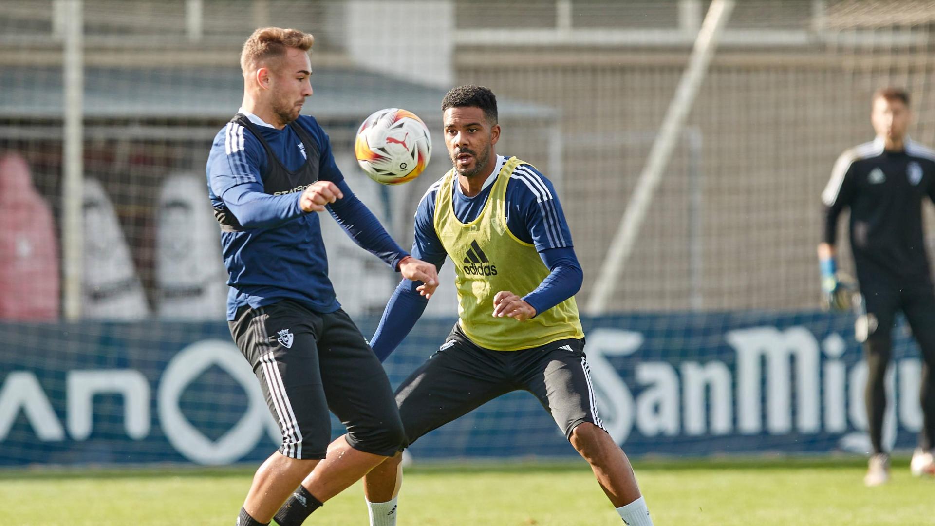 Ramalho, en la foto con Ontiveros, no ha jugado ni un solo minuto en lo que va de temporada
