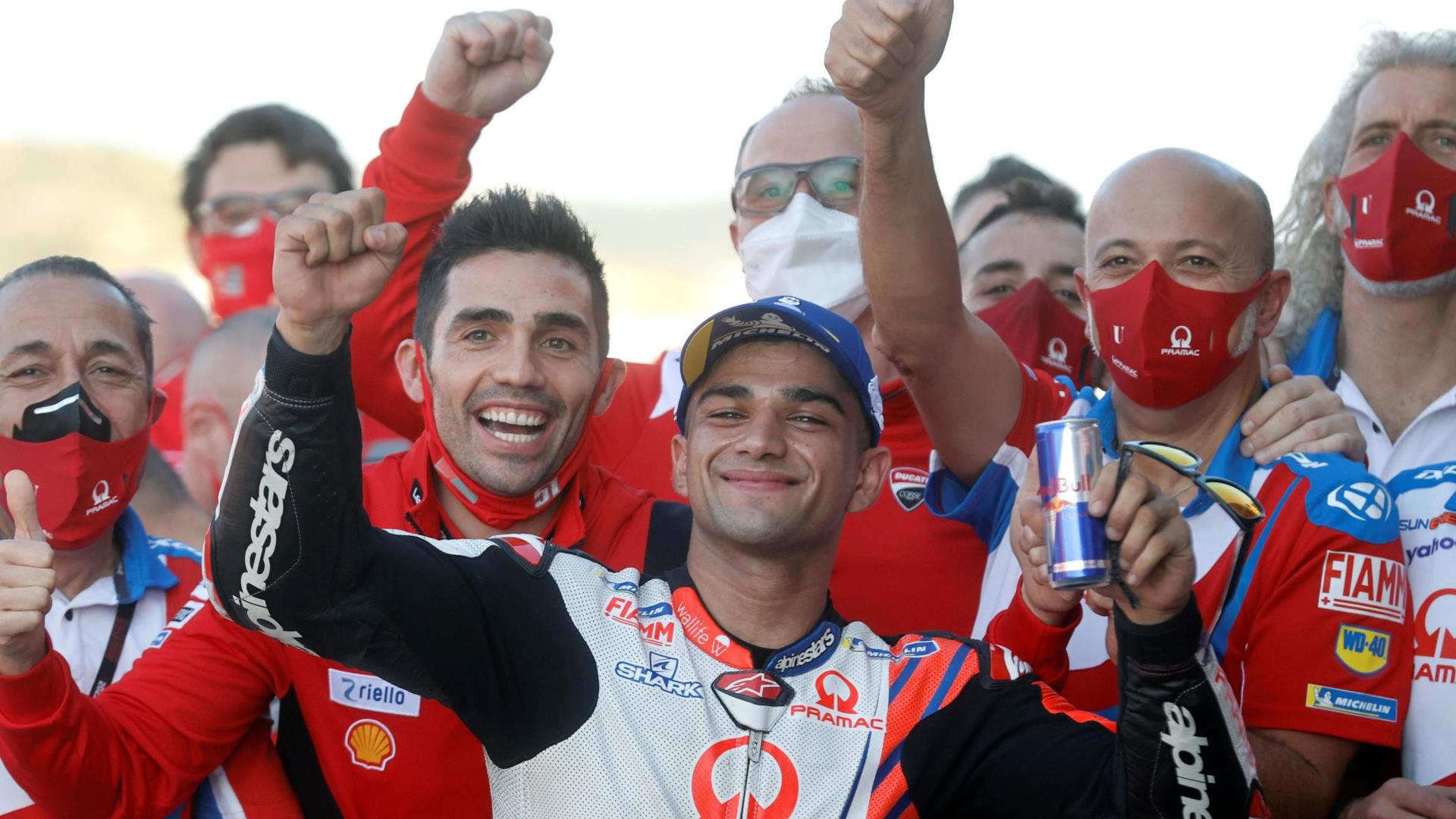 El piloto español de Moto GP, Jorge Martín, consigió la 'pole' durante las clasificaciones en el circuito Ricardo Tormo de Cheste