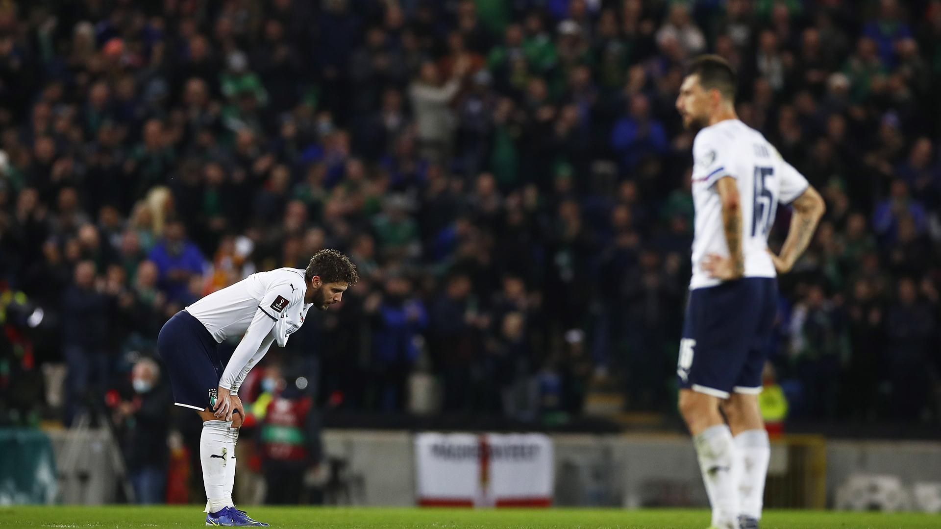 Desolación en los jugadores italianos tras no superar a Irlanda y saber que jugarán la repesca