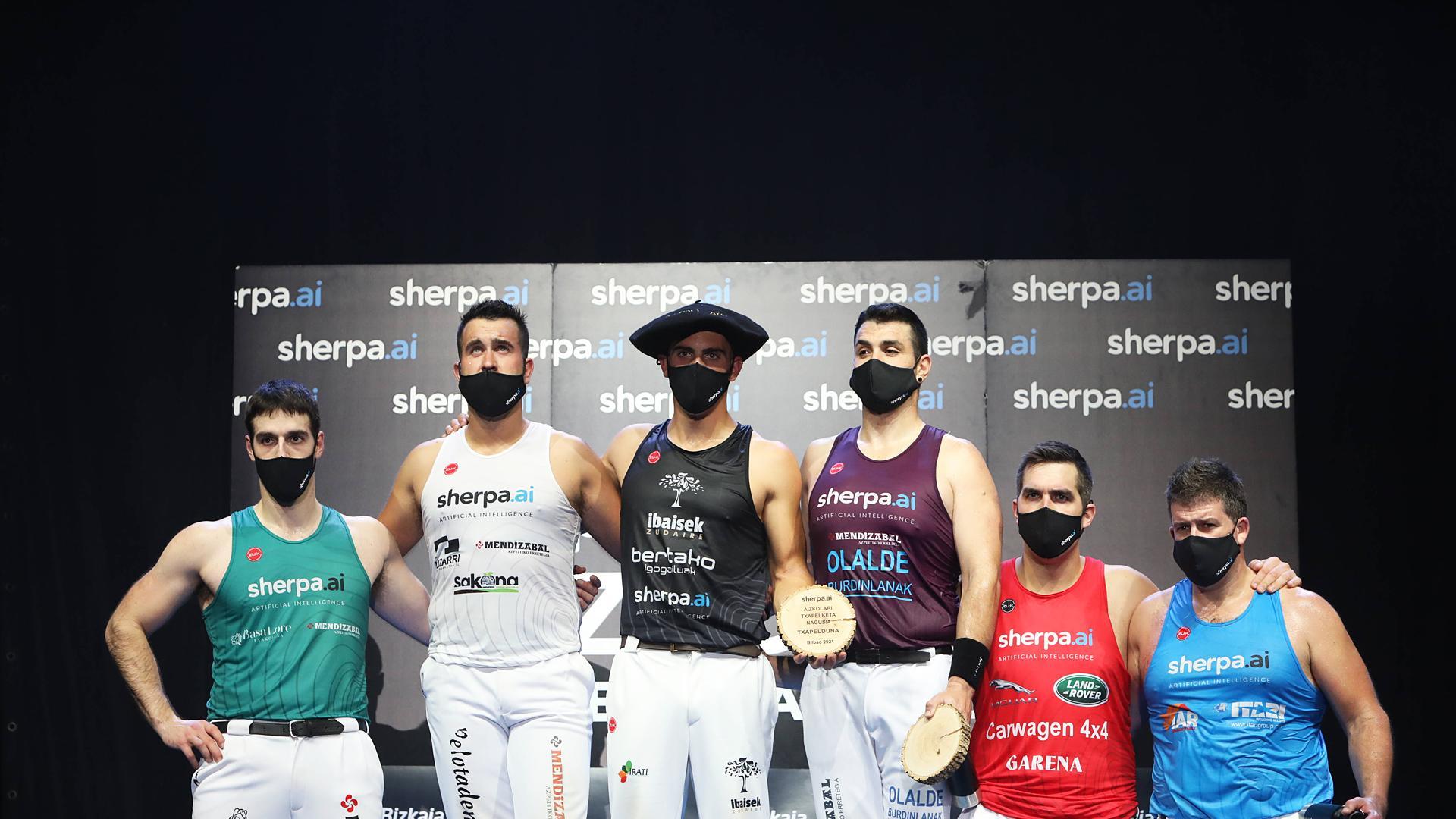 El podio con Iker Vicente en el centro tras finalizar el campeonato sherpa