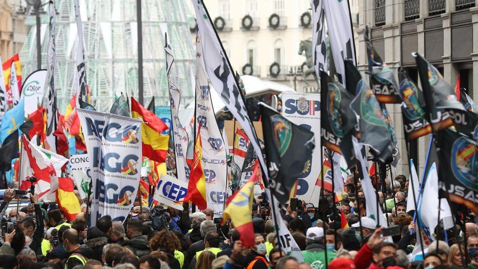 Agentes de todos los cuerpos policiales han recorrido este sábado las calles de la capital