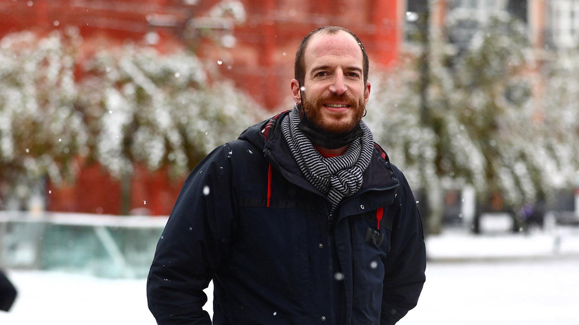 Jesús Pérez Artuch, ayer, en la Plaza del Castillo de Pamplona